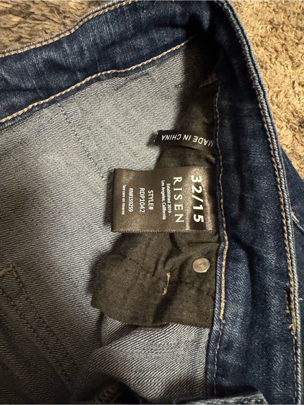 Risen Wide-Leg Women's Distressed Jeans - Picture 4 of 4